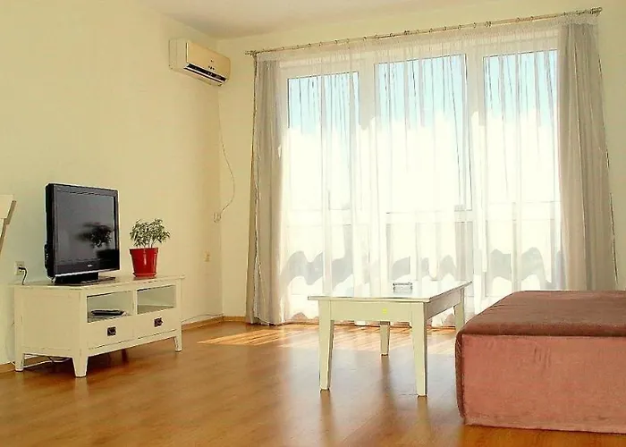 Flores Park Apartments Sunny Beach