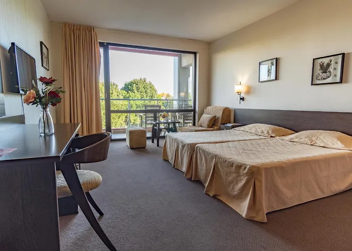 Sunny Beach hotels near Hospital