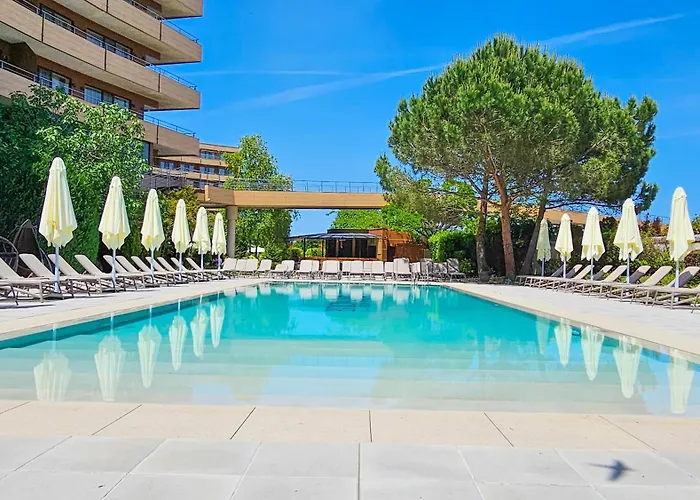 Hotels With Suites In Pomorie 